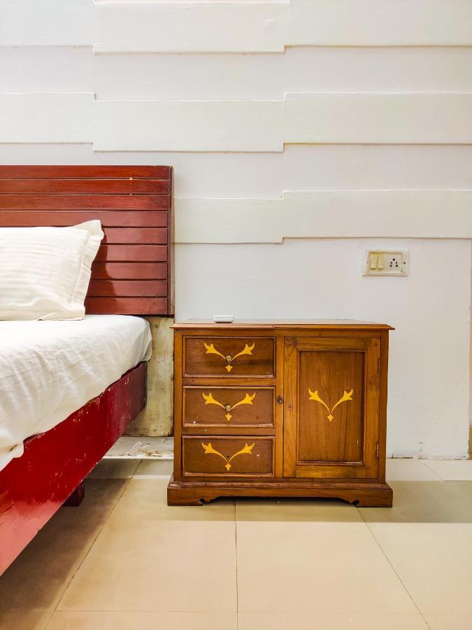 Piggy Calangute By Urban Nomads - Dorms & Pvt Rooms Exterior photo