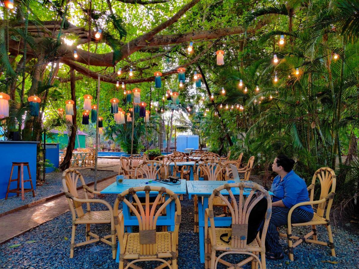 Piggy Calangute By Urban Nomads - Dorms & Pvt Rooms Exterior photo