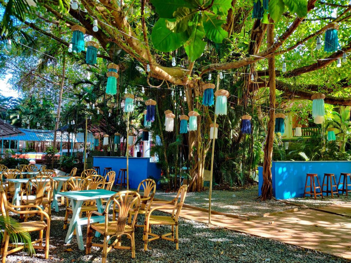 Piggy Calangute By Urban Nomads - Dorms & Pvt Rooms Exterior photo