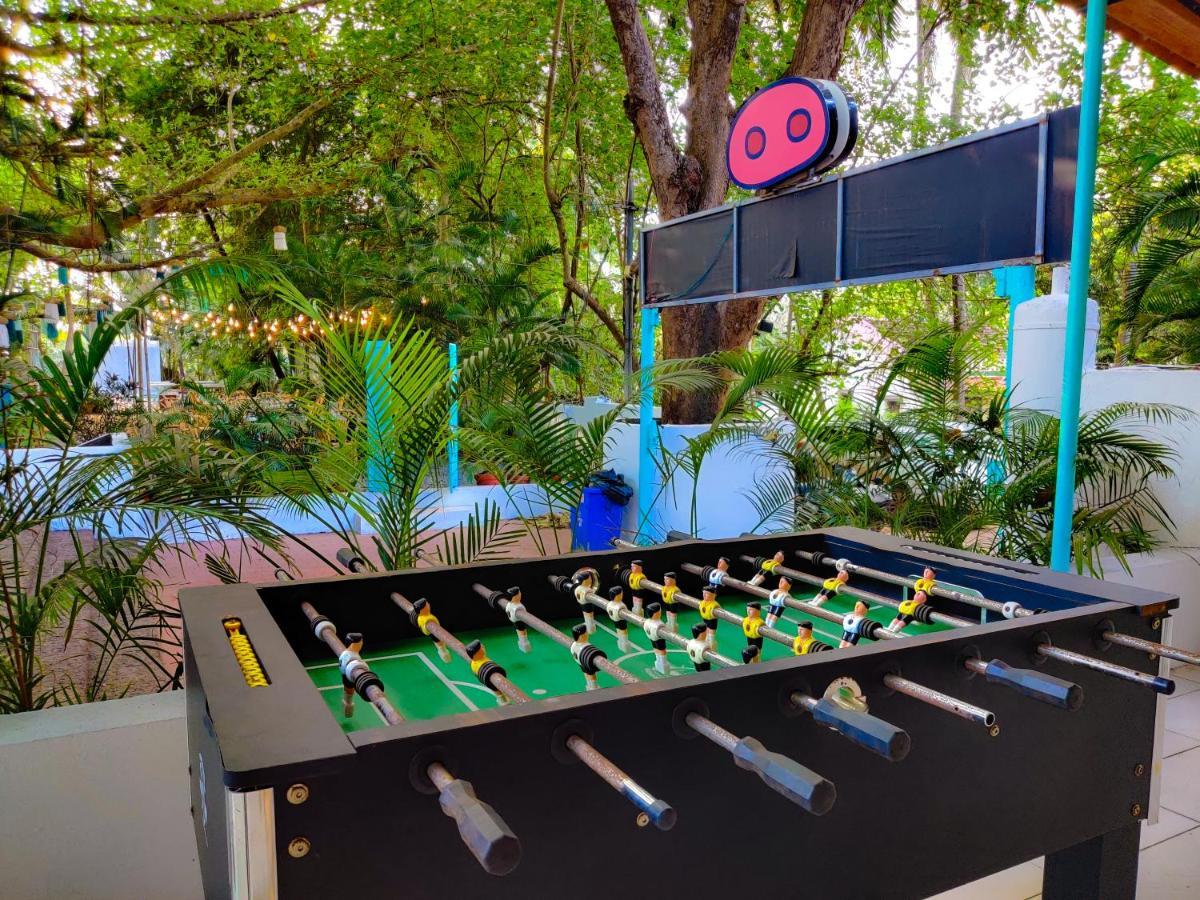Piggy Calangute By Urban Nomads - Dorms & Pvt Rooms Exterior photo