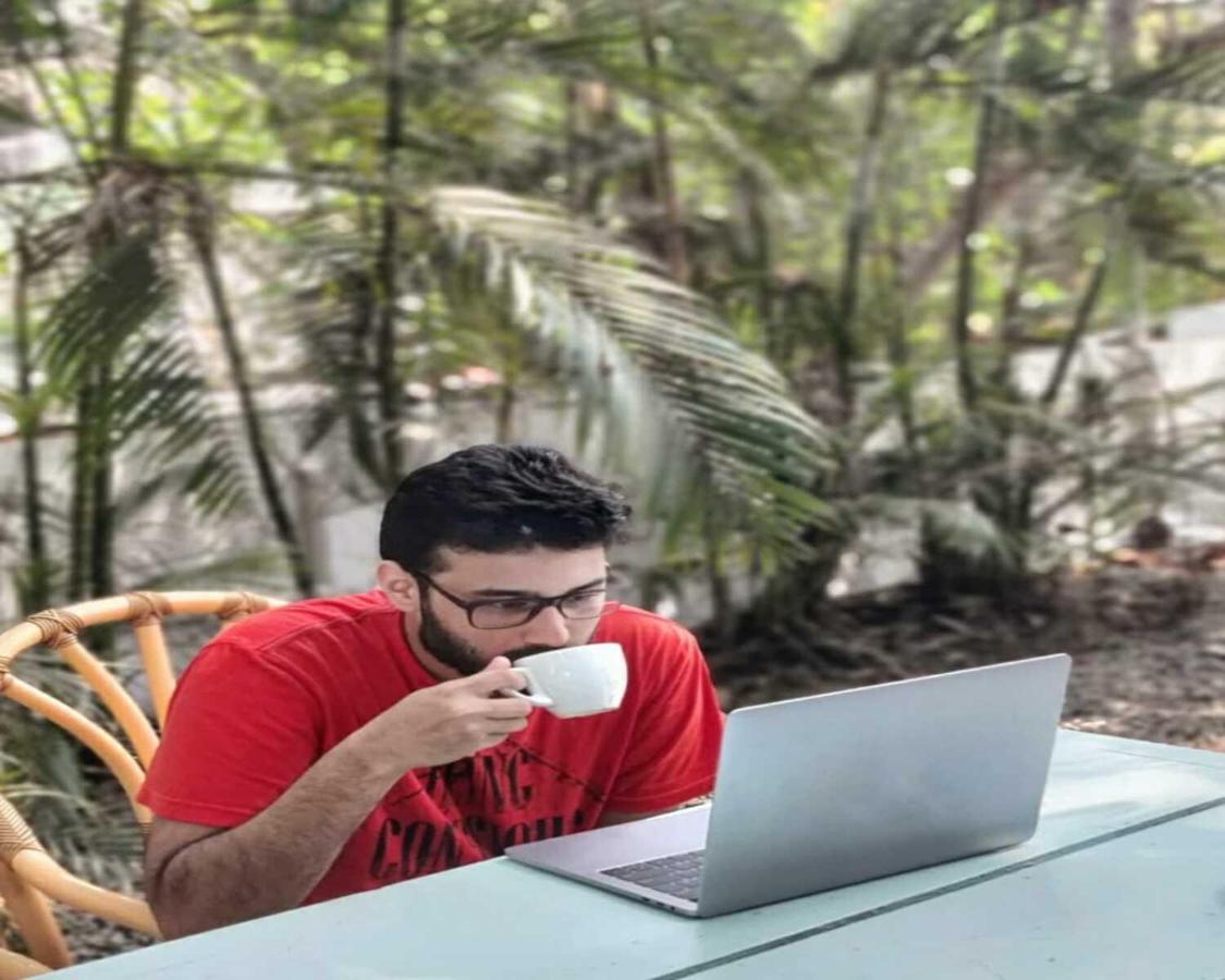 Piggy Calangute By Urban Nomads - Dorms & Pvt Rooms Exterior photo