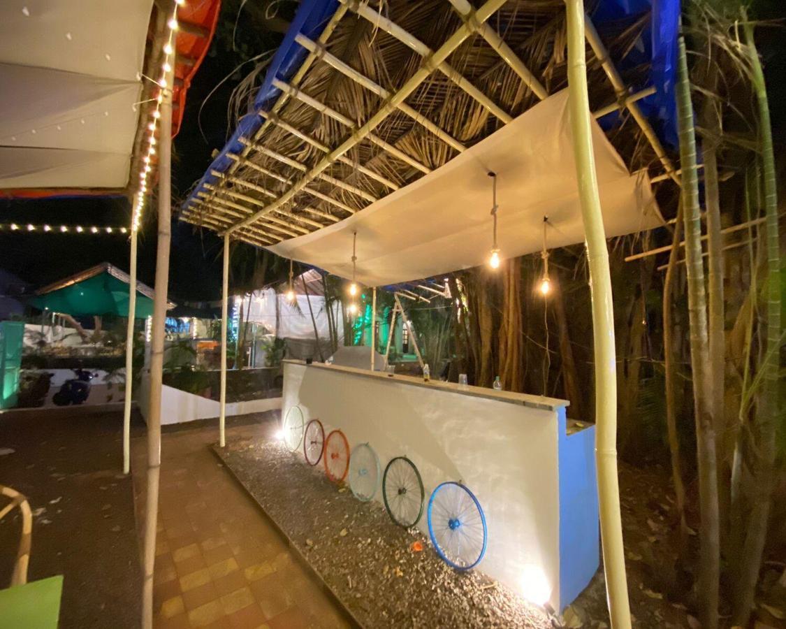 Piggy Calangute By Urban Nomads - Dorms & Pvt Rooms Exterior photo